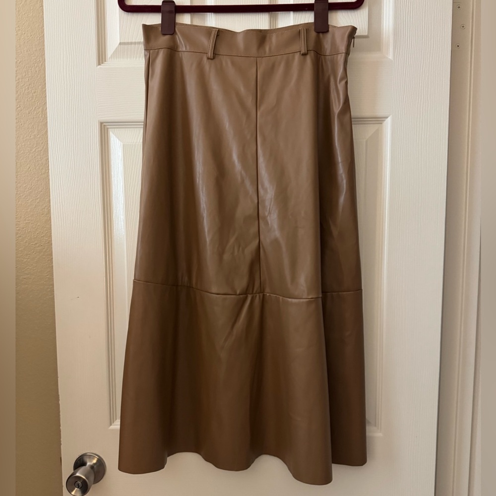 Elegant Mid-length Faux Leather Skirt by Pink Ripple - Picture 3 of 6